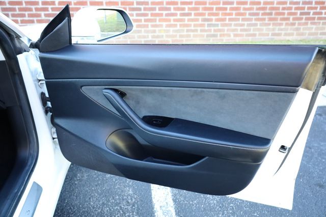 2020 Tesla Model 3 Standard Range Plus RWD - 22932742 - 23