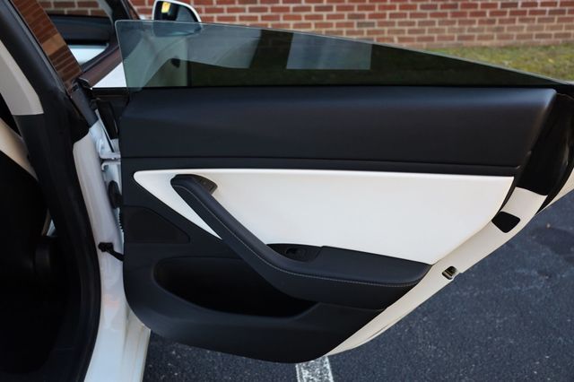 2020 Tesla Model 3 Standard Range Plus RWD - 22932872 - 24