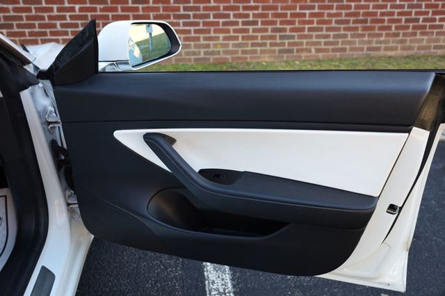 2020 Tesla Model 3 Standard Range Plus RWD - 22932872 - 25