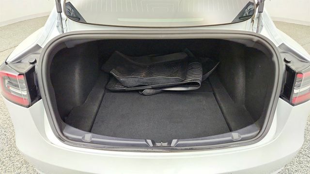 2020 Tesla Model 3 Standard Range Plus RWD w/ Traffic-Aware Cruise Control - 23035202 - 25