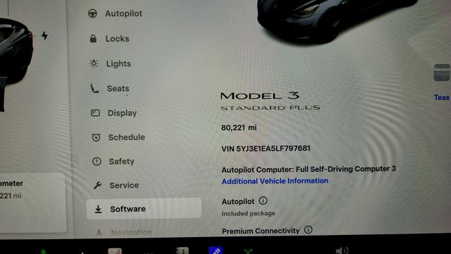 2020 Tesla Model 3 Standard Range Plus w/ White and Black Premium Interior - 23002784 - 13