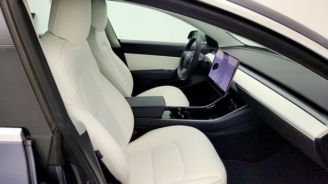 2020 Tesla Model 3 Standard Range Plus w/ White and Black Premium Interior - 23002784 - 27
