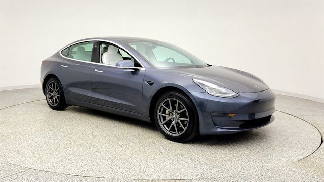 2020 Tesla Model 3 Standard Range Plus w/ White and Black Premium Interior - 23002784 - 2