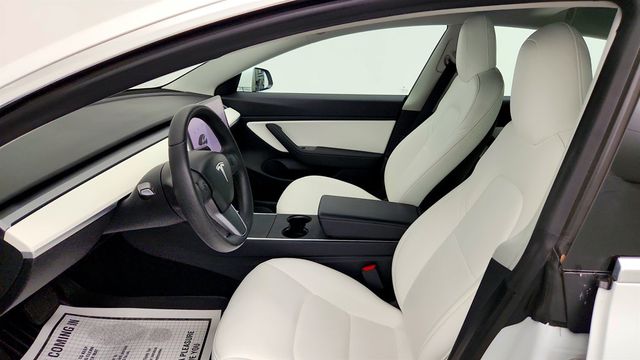 2020 Tesla Model 3 Standard Range Plus w/ White & Black Premium Interior - 23029343 - 23
