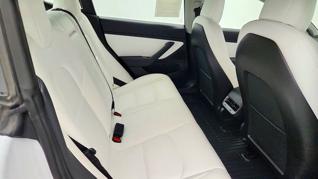 2020 Tesla Model 3 Standard Range Plus w/ White & Black Premium Interior - 23029343 - 26