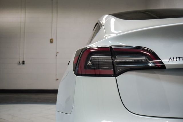2020 Tesla Model 3 Standard Range RWD - 23065820 - 29