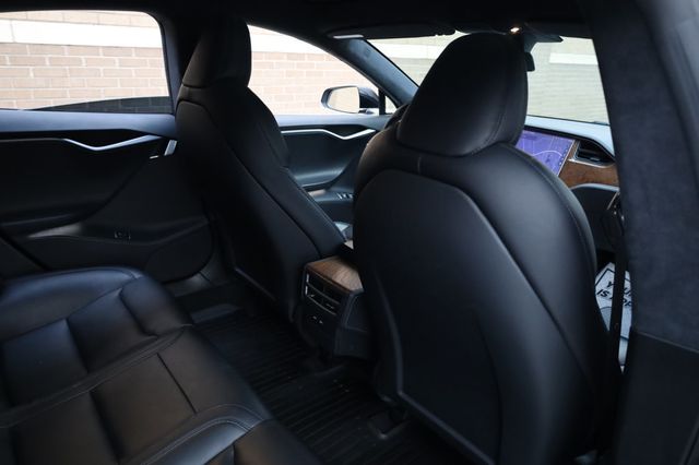 2020 Tesla Model S  - 22949219 - 23