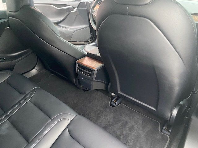 2020 Tesla Model S  - 21909040 - 10