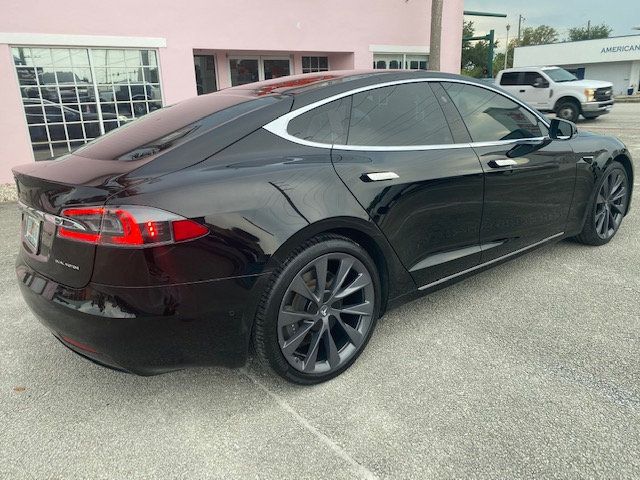 2020 Tesla Model S  - 21909040 - 4