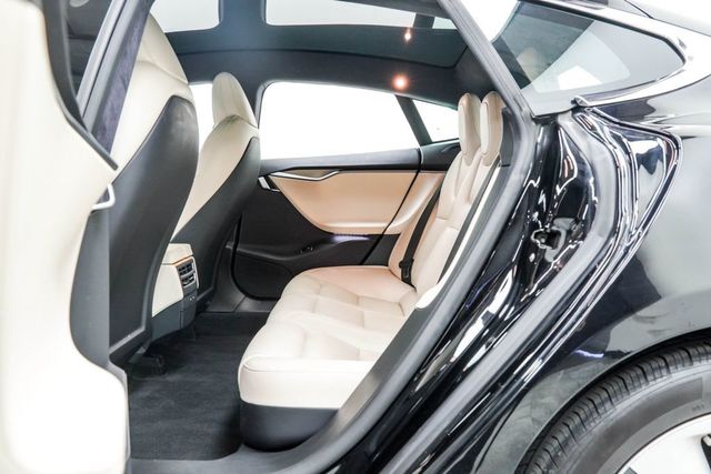 2020 Tesla Model S Long Range AWD - 23075660 - 18