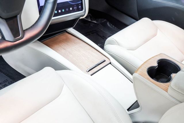 2020 Tesla Model S Long Range AWD - 23075660 - 21