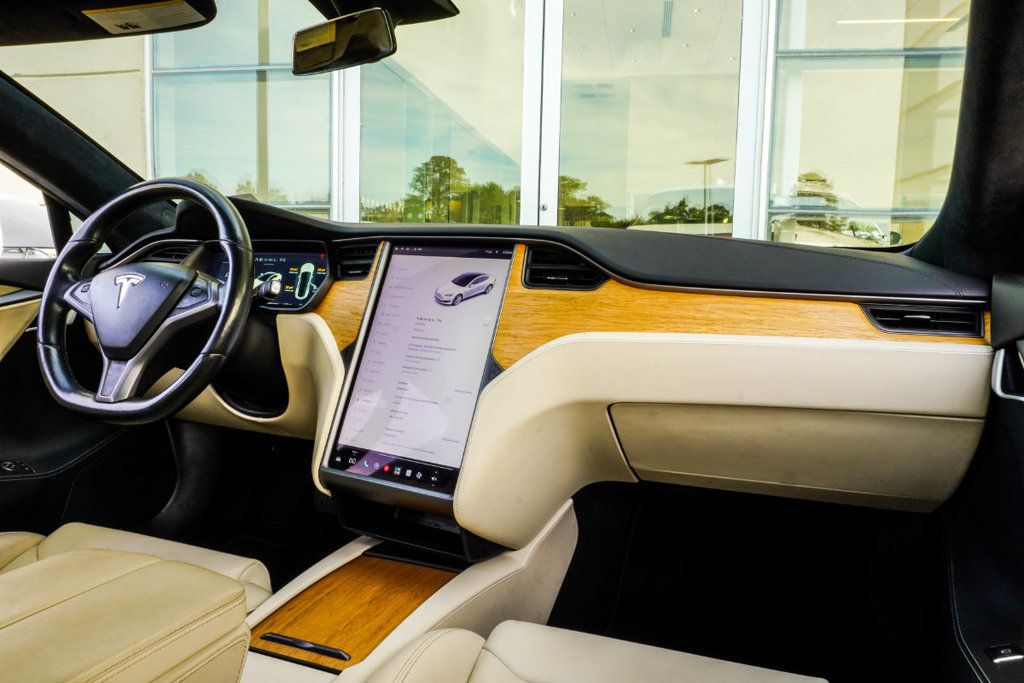 Tesla Model S photo 20