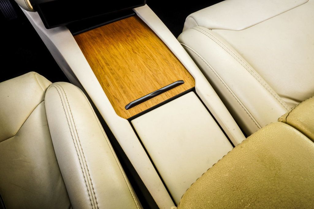 Tesla Model S photo 23