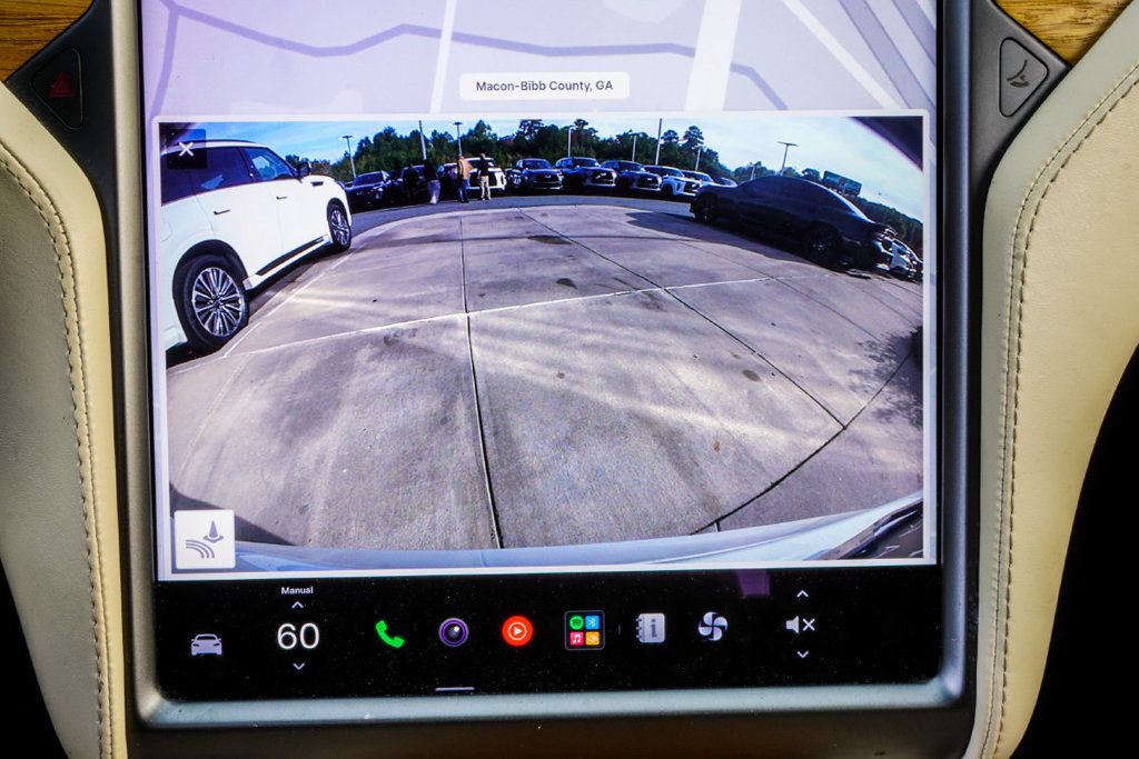 Tesla Model S photo 26