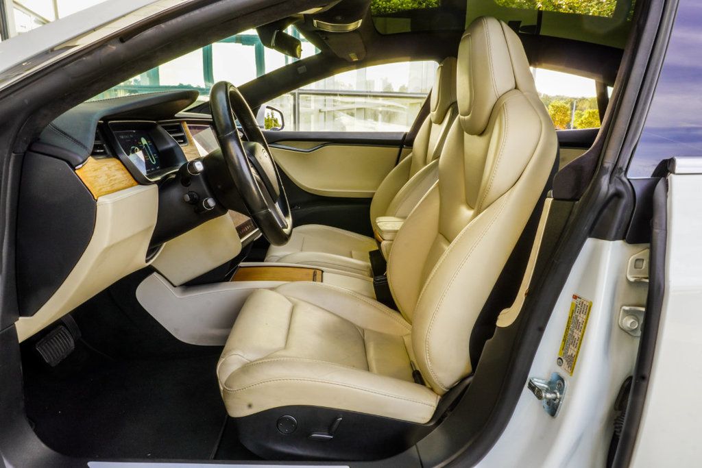 Tesla Model S photo 31