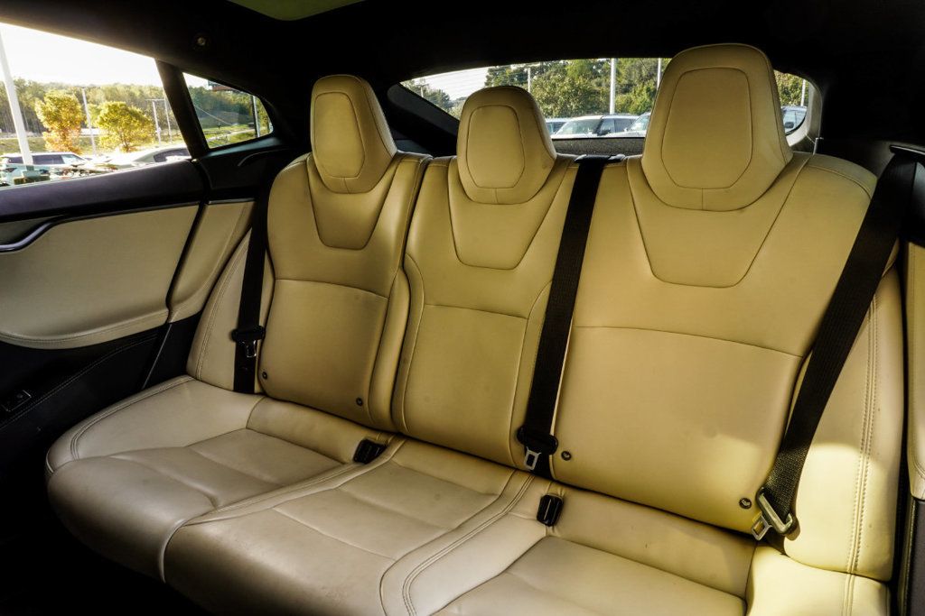 Tesla Model S photo 33