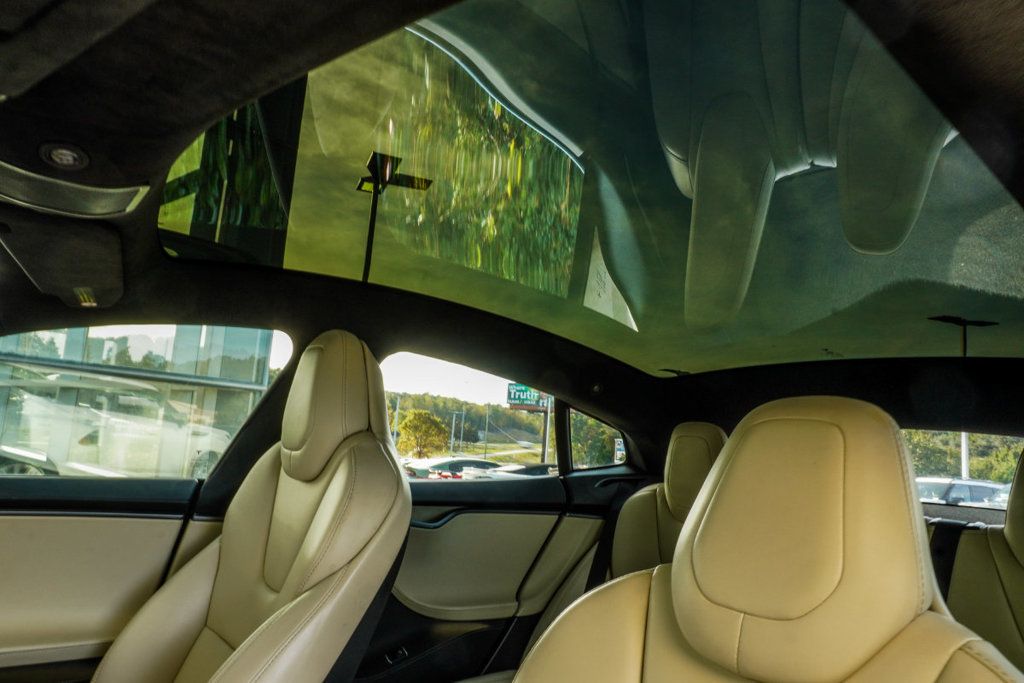 Tesla Model S photo 34