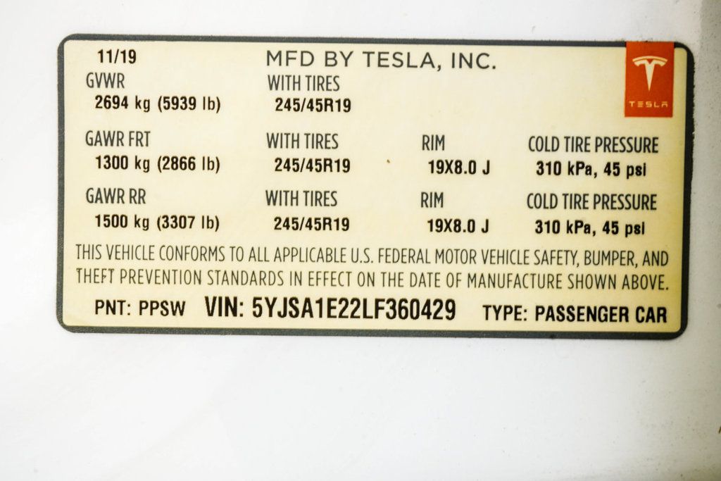 Tesla Model S photo 35
