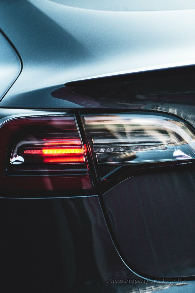 2020 Tesla Model S Long Range AWD - 20438170 - 19