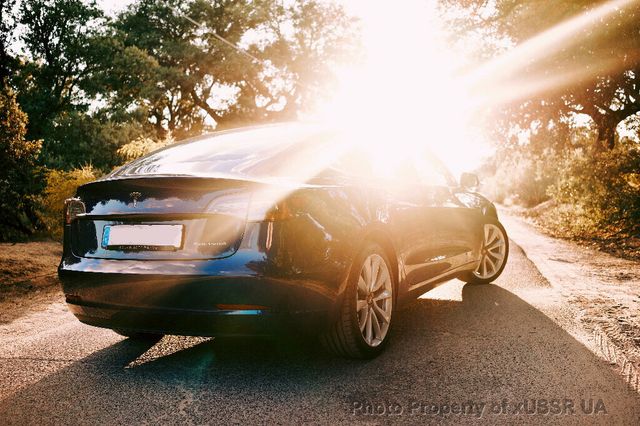2020 Tesla Model S Long Range AWD - 20438170 - 23