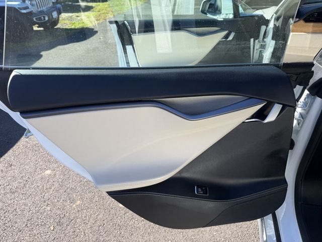 2020 Tesla Model S Long Range AWD *Ltd Avail* w/ Cream Premium Seat Trim & Oak Wood - 23091785 - 23