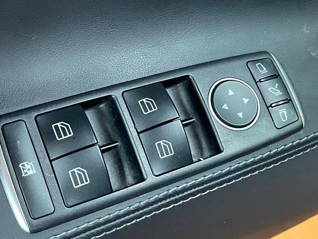 2020 Tesla Model S Long Range Plus AWD - 22950889 - 13