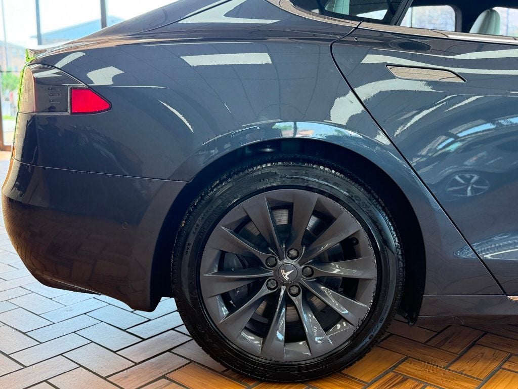 2020 Tesla Model S Long Range Plus AWD - 23047596 - 11