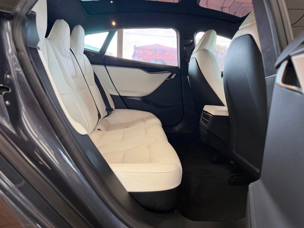 2020 Tesla Model S Long Range Plus AWD - 23047596 - 18