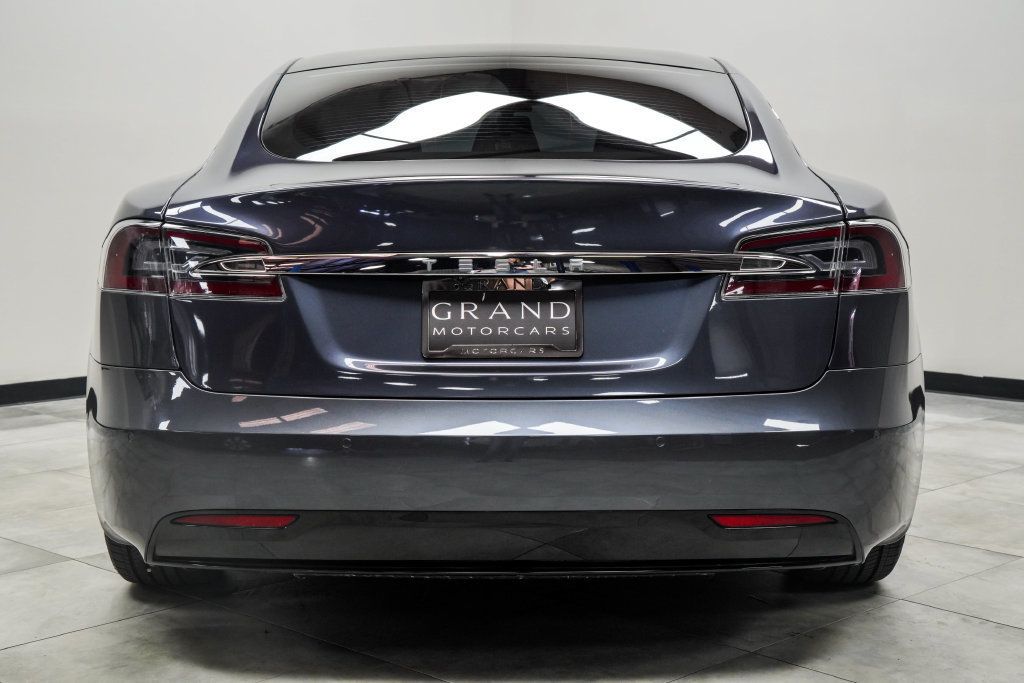 Tesla Model S photo 10