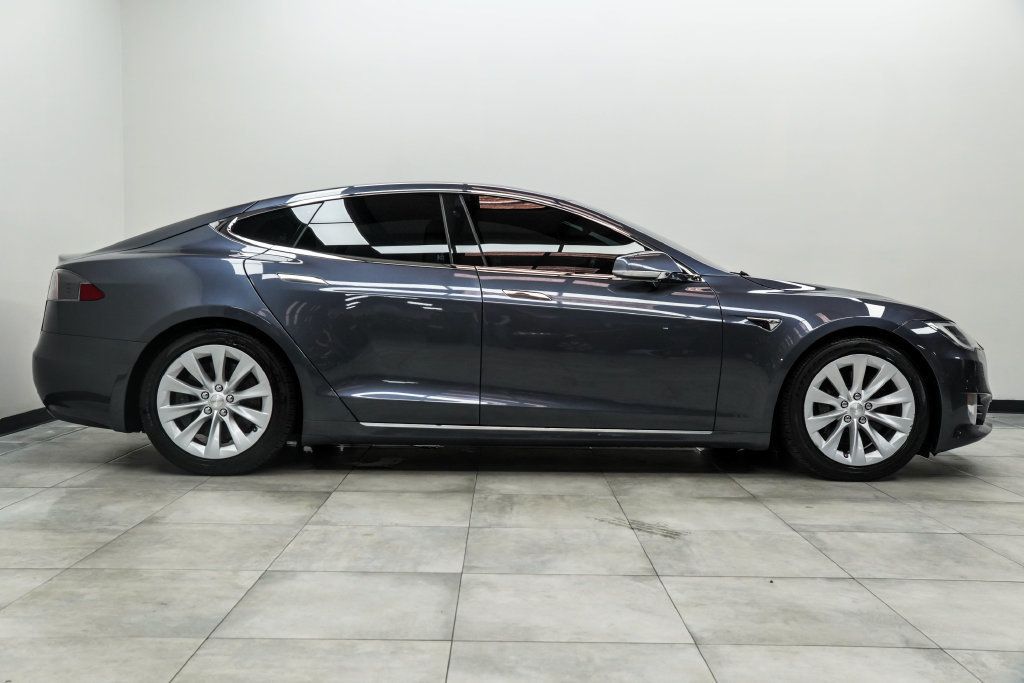 Tesla Model S photo 11