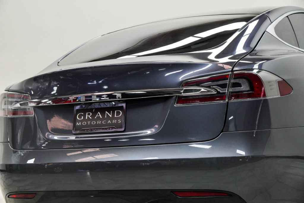 Tesla Model S photo 14