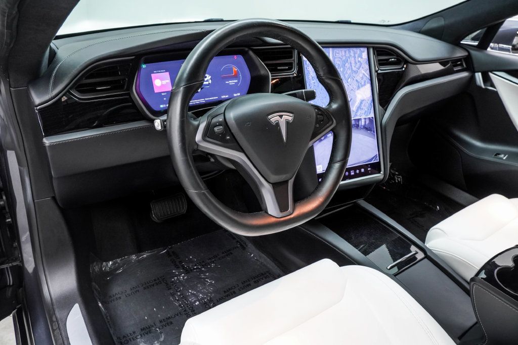 Tesla Model S photo 21