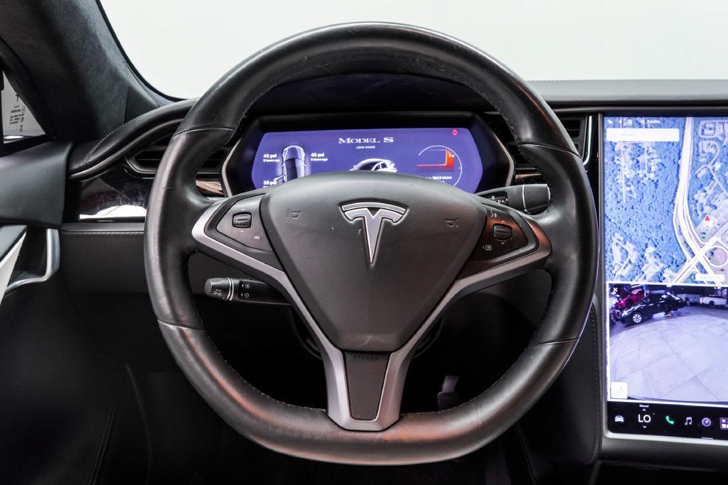 Tesla Model S photo 24