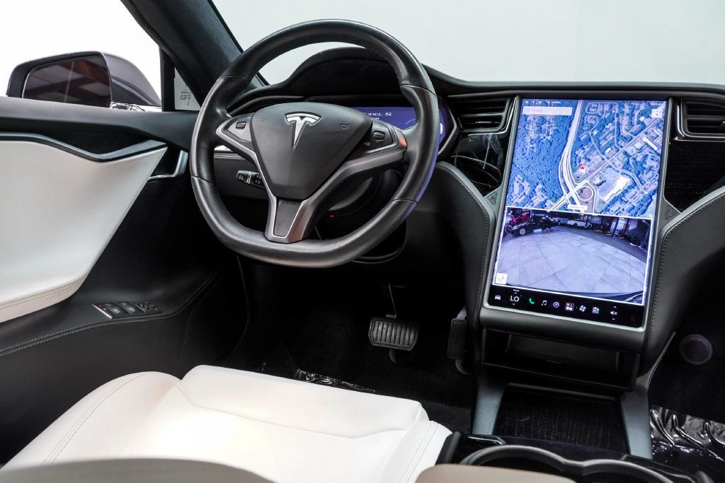 Tesla Model S photo 25