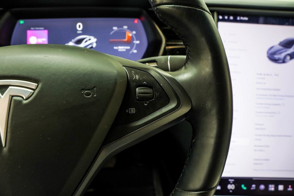 Tesla Model S photo 33