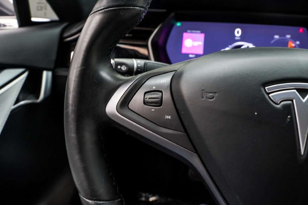 Tesla Model S photo 34