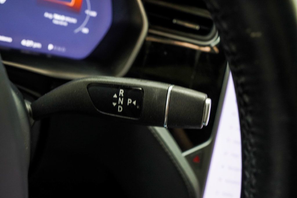 Tesla Model S photo 35