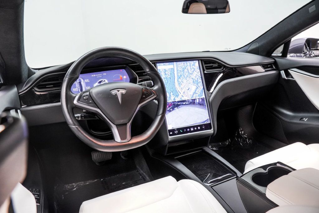 Tesla Model S photo 5