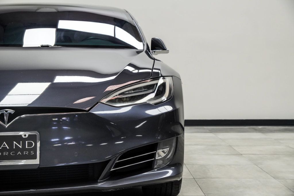 Tesla Model S photo 6