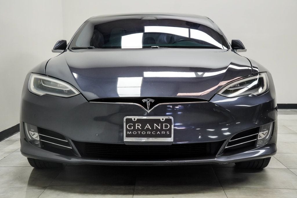 Tesla Model S photo 7