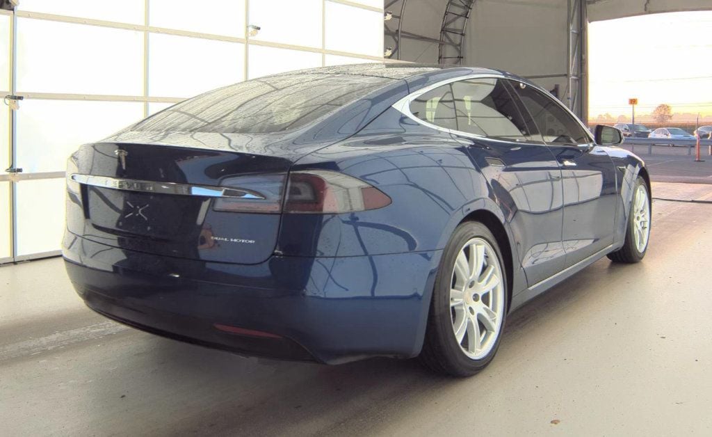 2020 Tesla Model S Long Range Plus AWD photo 3