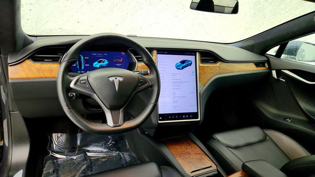 2020 Tesla Model S Long Range Plus AWD w/ 21'' Wheels & Panoramic Glass Roof - 22997471 - 10