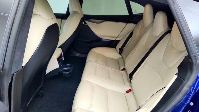 2020 Tesla Model S Long Range Plus AWD w/ Cream Premium Interior - 23070985 - 23