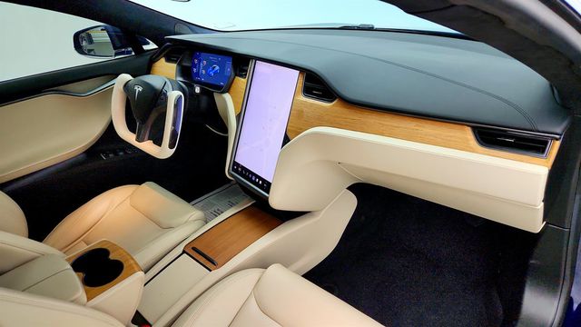 2020 Tesla Model S Long Range Plus AWD w/ Cream Premium Interior - 23070985 - 27