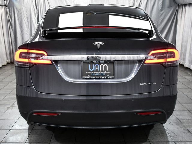 2020 Tesla Model X Long Range's photo