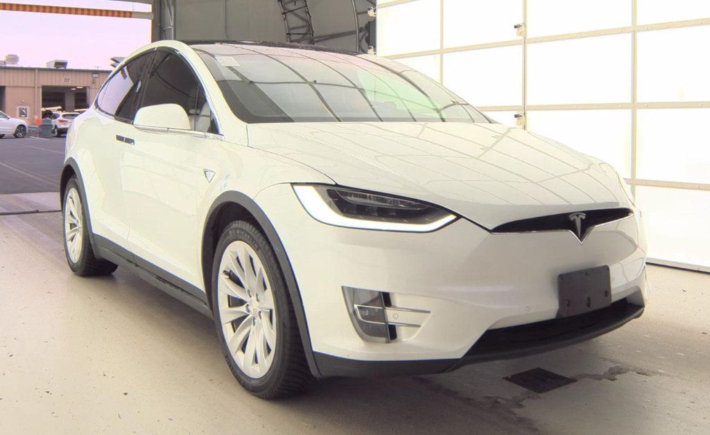2020 Tesla Model X Long Range photo 2