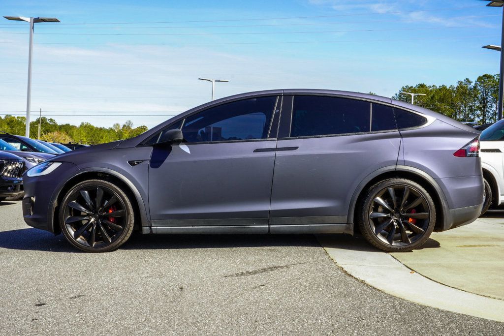 Tesla Model X photo 10