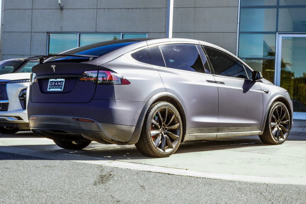 Tesla Model X photo 14