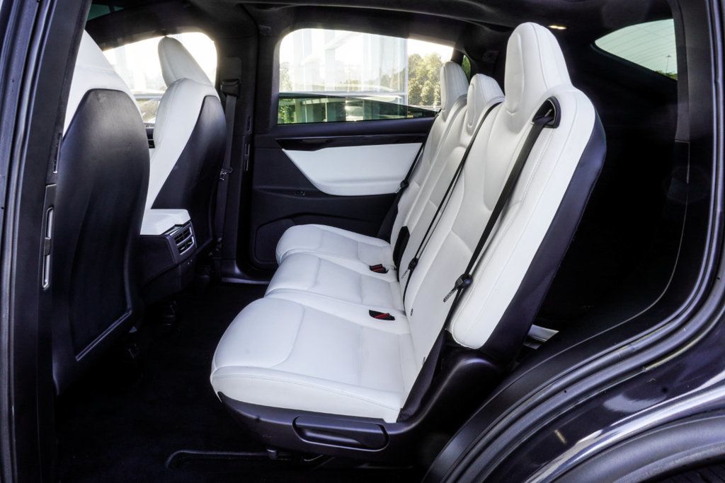Tesla Model X photo 36