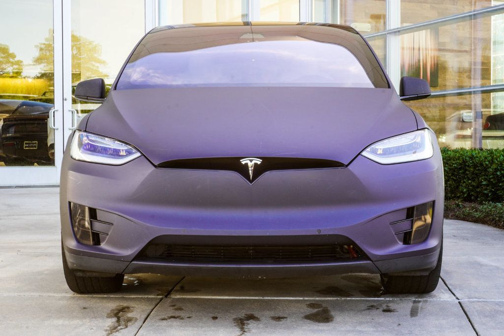 Tesla Model X photo 9